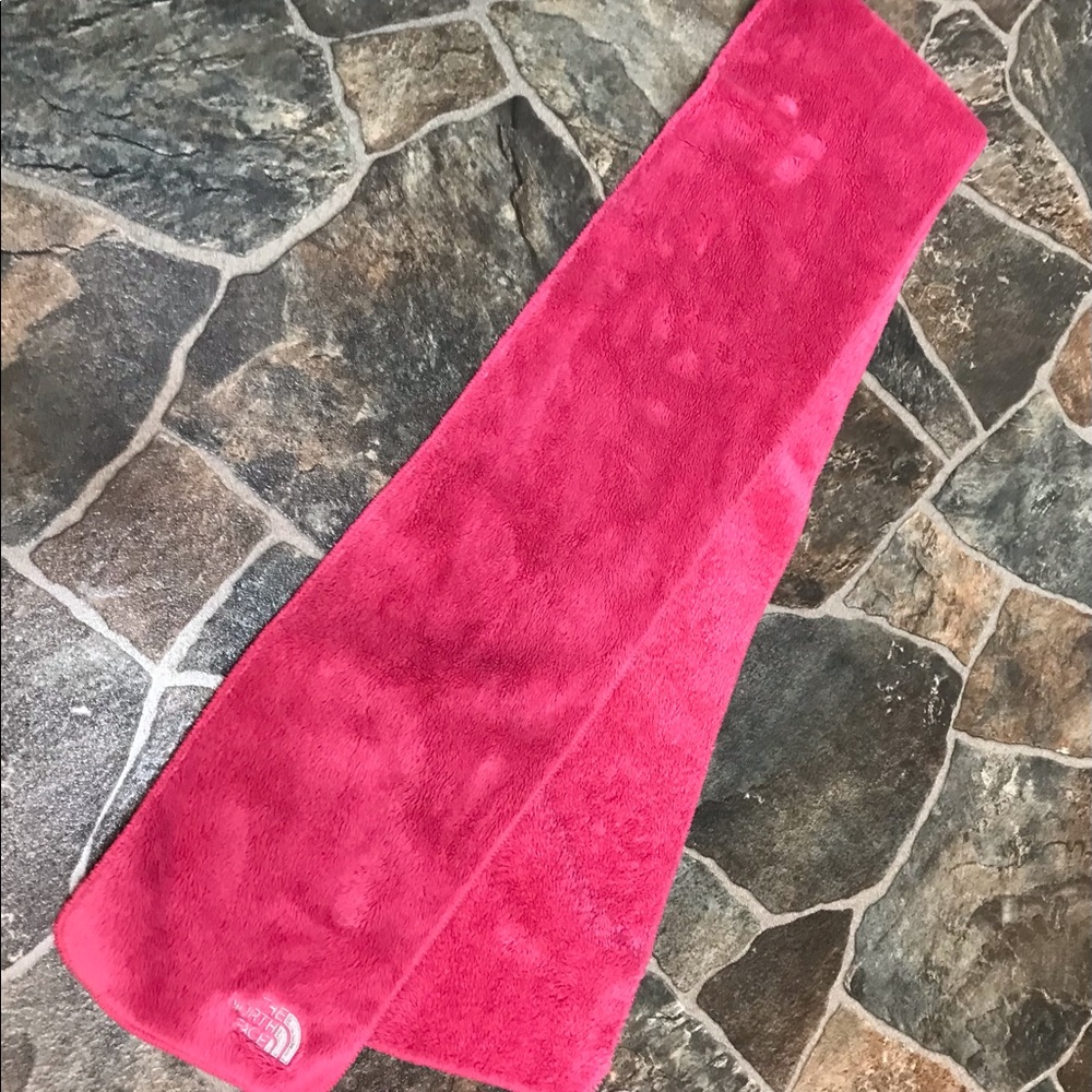 The North Face Furry Girl’s Scarf Dark Pink